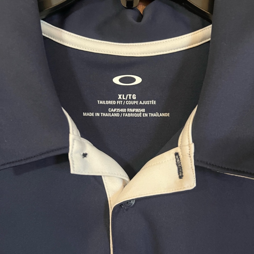 Oakley Men's Navy Polo with White Trim - Picture 2 of 3